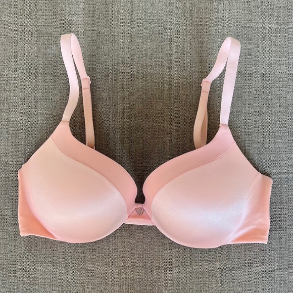 Victoria's Secret Push Up Bra - Picture 1 of 3